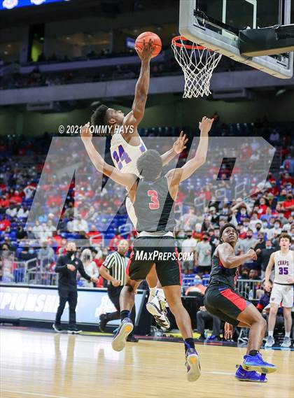 Thumbnail 3 in Westlake vs. Duncanville (UIL Class 6A Final) photogallery.