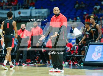 Thumbnail 3 in Westlake vs. Duncanville (UIL Class 6A Final) photogallery.