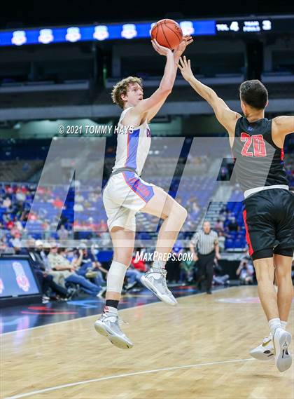 Thumbnail 1 in Westlake vs. Duncanville (UIL Class 6A Final) photogallery.