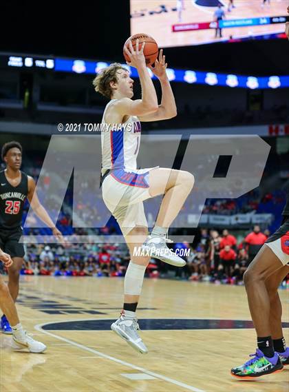 Thumbnail 3 in Westlake vs. Duncanville (UIL Class 6A Final) photogallery.