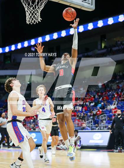 Thumbnail 3 in Westlake vs. Duncanville (UIL Class 6A Final) photogallery.