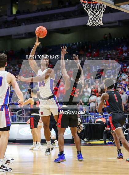Thumbnail 3 in Westlake vs. Duncanville (UIL Class 6A Final) photogallery.