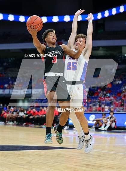 Thumbnail 2 in Westlake vs. Duncanville (UIL Class 6A Final) photogallery.