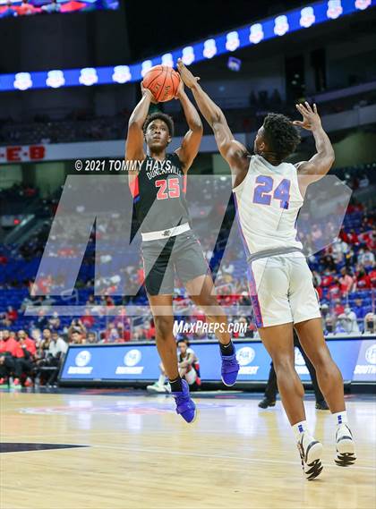 Thumbnail 3 in Westlake vs. Duncanville (UIL Class 6A Final) photogallery.