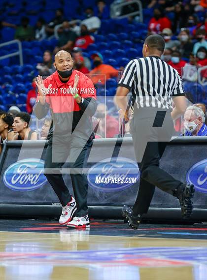 Thumbnail 3 in Westlake vs. Duncanville (UIL Class 6A Final) photogallery.