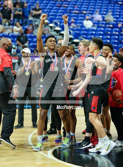 Thumbnail 1 in Westlake vs. Duncanville (UIL Class 6A Final) photogallery.