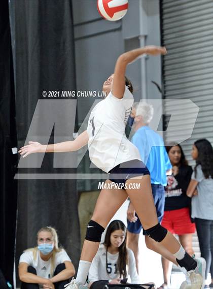 Thumbnail 2 in Redlands vs. Hemet (Queen's Court Tournament) photogallery.
