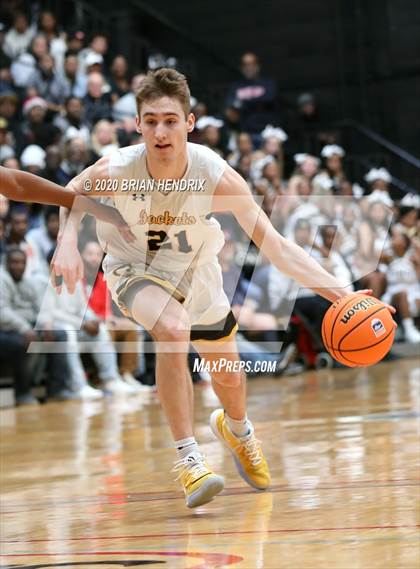 Thumbnail 2 in Shelby vs. Forest Hills (NCHSAA 2A Western Regional Final) photogallery.