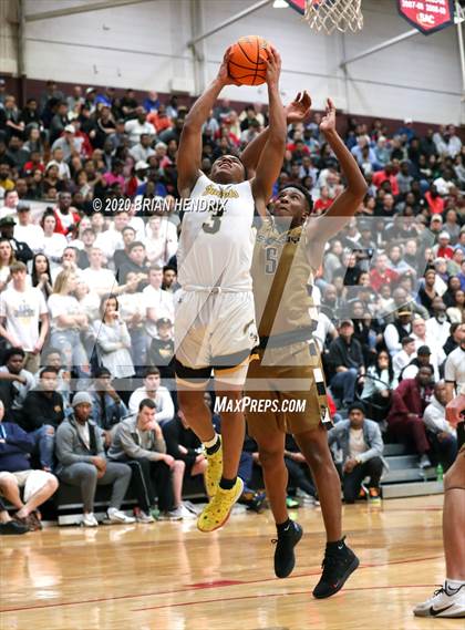 Thumbnail 2 in Shelby vs. Forest Hills (NCHSAA 2A Western Regional Final) photogallery.