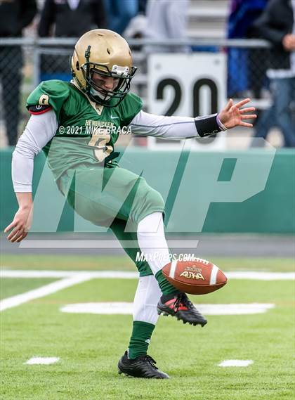 Thumbnail 2 in La Salle Academy vs. Bishop Hendricken (Division 1 Final) photogallery.
