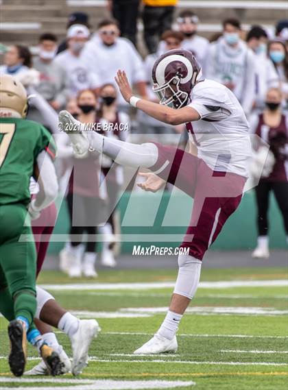 Thumbnail 2 in La Salle Academy vs. Bishop Hendricken (Division 1 Final) photogallery.
