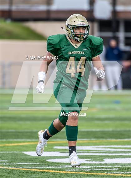 Thumbnail 2 in La Salle Academy vs. Bishop Hendricken (Division 1 Final) photogallery.