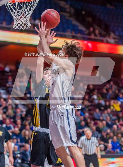 Thumbnail 3 in Immaculate vs. Amity Regional (CIAC D2 Final) photogallery.