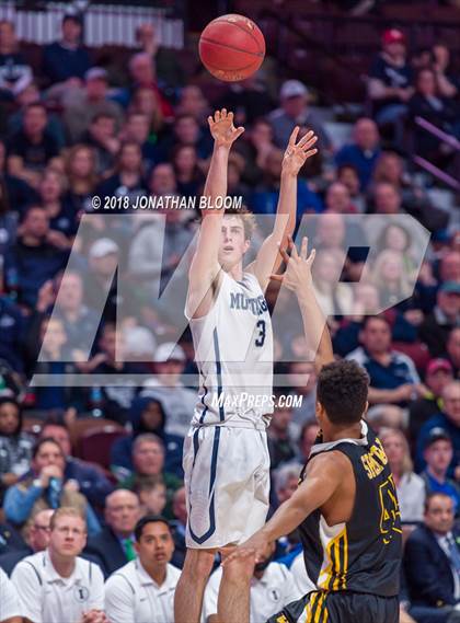 Thumbnail 2 in Immaculate vs. Amity Regional (CIAC D2 Final) photogallery.