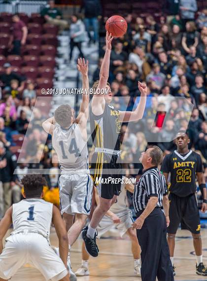 Thumbnail 1 in Immaculate vs. Amity Regional (CIAC D2 Final) photogallery.