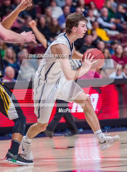 Thumbnail 3 in Immaculate vs. Amity Regional (CIAC D2 Final) photogallery.