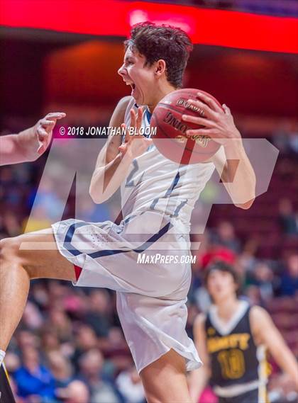 Thumbnail 2 in Immaculate vs. Amity Regional (CIAC D2 Final) photogallery.