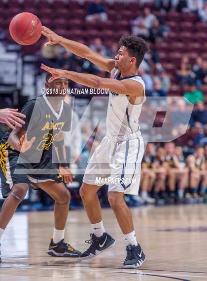 Thumbnail 3 in Immaculate vs. Amity Regional (CIAC D2 Final) photogallery.