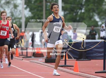 Thumbnail 2 in PIAA Class AAA Track & Field Championships photogallery.