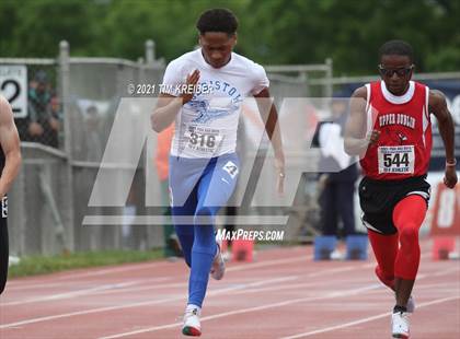 Thumbnail 3 in PIAA Class AAA Track & Field Championships photogallery.