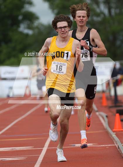 Thumbnail 3 in PIAA Class AAA Track & Field Championships photogallery.