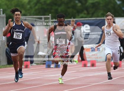 Thumbnail 2 in PIAA Class AAA Track & Field Championships photogallery.