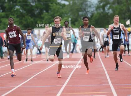 Thumbnail 1 in PIAA Class AAA Track & Field Championships photogallery.