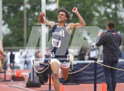 Thumbnail 2 in PIAA Class AAA Track & Field Championships photogallery.