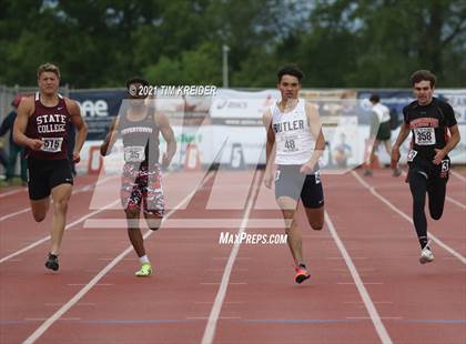 Thumbnail 2 in PIAA Class AAA Track & Field Championships photogallery.