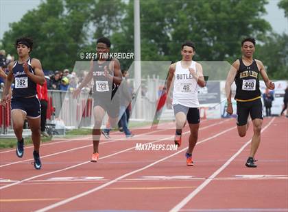 Thumbnail 1 in PIAA Class AAA Track & Field Championships photogallery.
