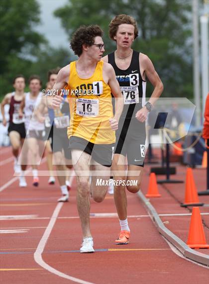 Thumbnail 1 in PIAA Class AAA Track & Field Championships photogallery.