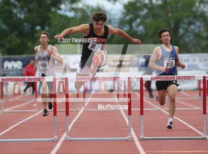 Thumbnail 3 in PIAA Class AAA Track & Field Championships photogallery.