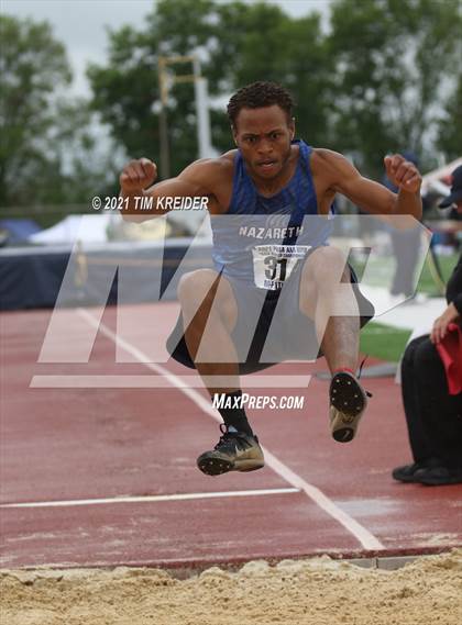 Thumbnail 3 in PIAA Class AAA Track & Field Championships photogallery.
