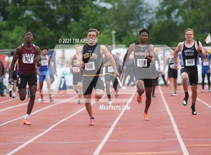 Thumbnail 3 in PIAA Class AAA Track & Field Championships photogallery.
