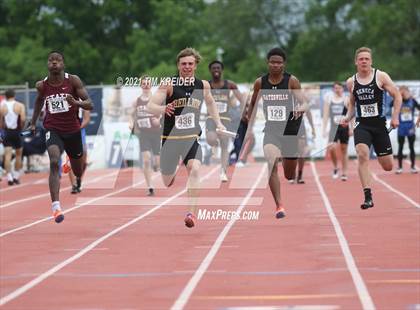 Thumbnail 2 in PIAA Class AAA Track & Field Championships photogallery.