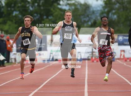 Thumbnail 2 in PIAA Class AAA Track & Field Championships photogallery.