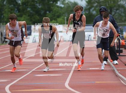 Thumbnail 3 in PIAA Class AAA Track & Field Championships photogallery.