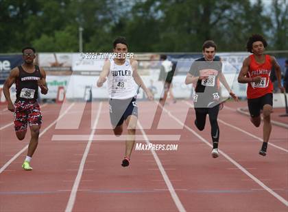 Thumbnail 3 in PIAA Class AAA Track & Field Championships photogallery.