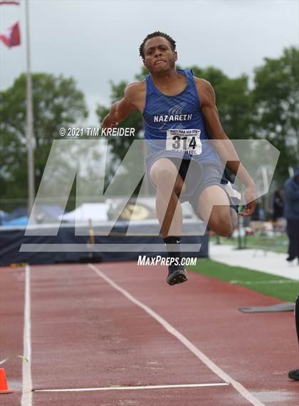 Thumbnail 2 in PIAA Class AAA Track & Field Championships photogallery.