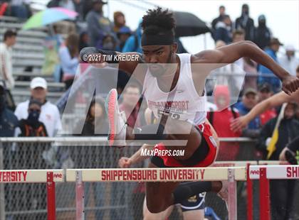 Thumbnail 2 in PIAA Class AAA Track & Field Championships photogallery.