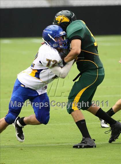 Thumbnail 2 in Moapa Valley vs. Show Low (Sollenberger Classic) photogallery.