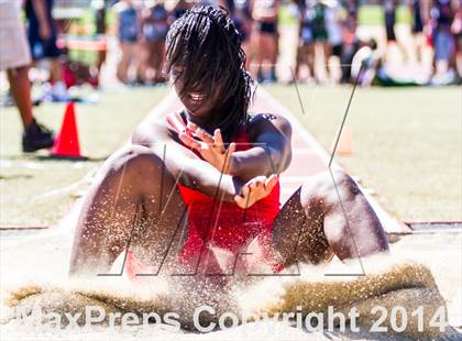 Thumbnail 2 in Wildcat Relays Girls photogallery.
