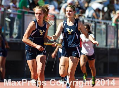 Thumbnail 3 in Wildcat Relays Girls photogallery.