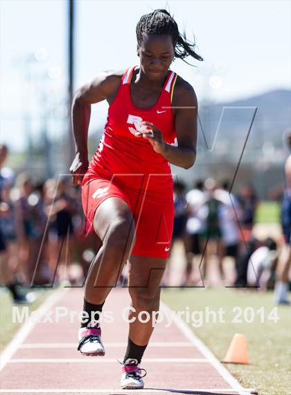 Thumbnail 1 in Wildcat Relays Girls photogallery.