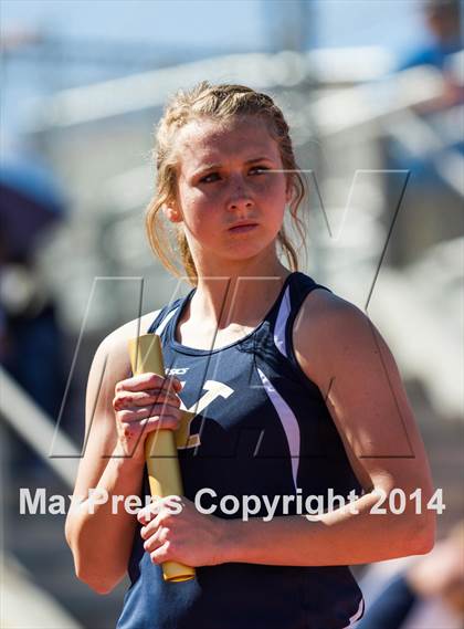 Thumbnail 3 in Wildcat Relays Girls photogallery.