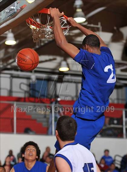 Thumbnail 2 in Lutheran vs. Windward (CIF SS D5A Final) photogallery.