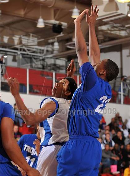 Thumbnail 3 in Lutheran vs. Windward (CIF SS D5A Final) photogallery.
