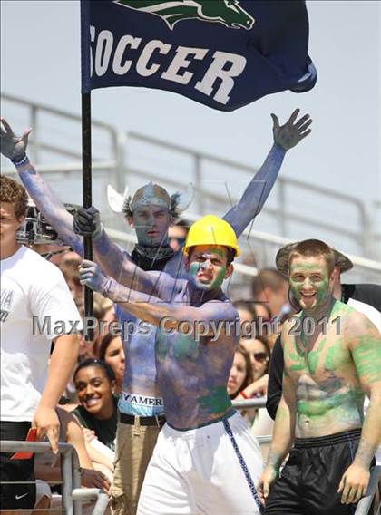 Thumbnail 1 in McNeil vs Tomball (5A Region II Final) photogallery.