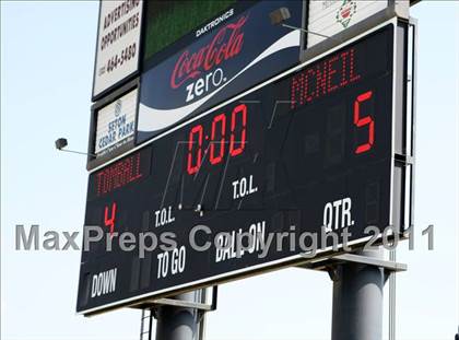 Thumbnail 1 in McNeil vs Tomball (5A Region II Final) photogallery.