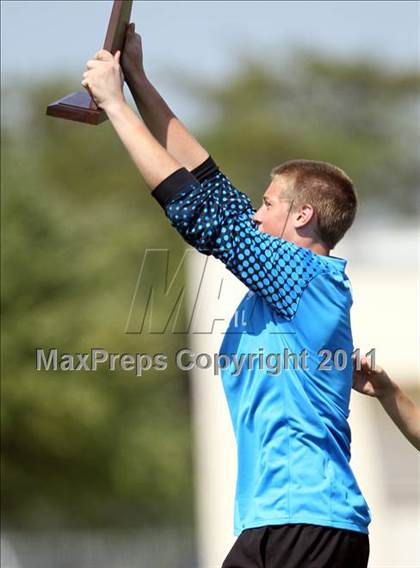 Thumbnail 1 in McNeil vs Tomball (5A Region II Final) photogallery.